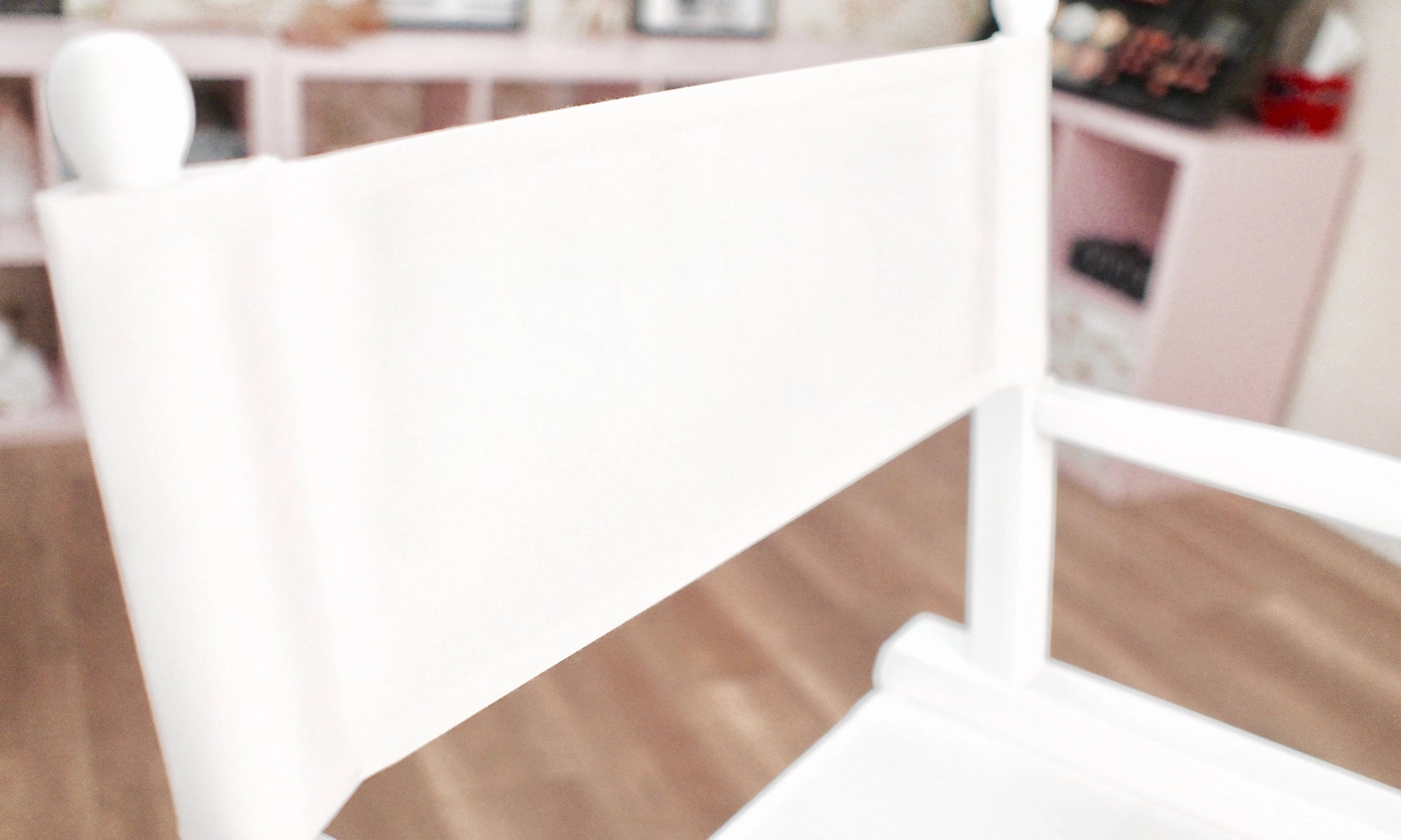 Regiestuhl Steven in Weiß ohne Logo-Druck – unbedrucktes Basis-Modell zur individuellen Gestaltung.