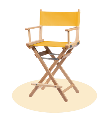 Regiestuhl Sydney aus Holz in natur und gelbem Bezug, Seitenansicht mit gelbem Schatten